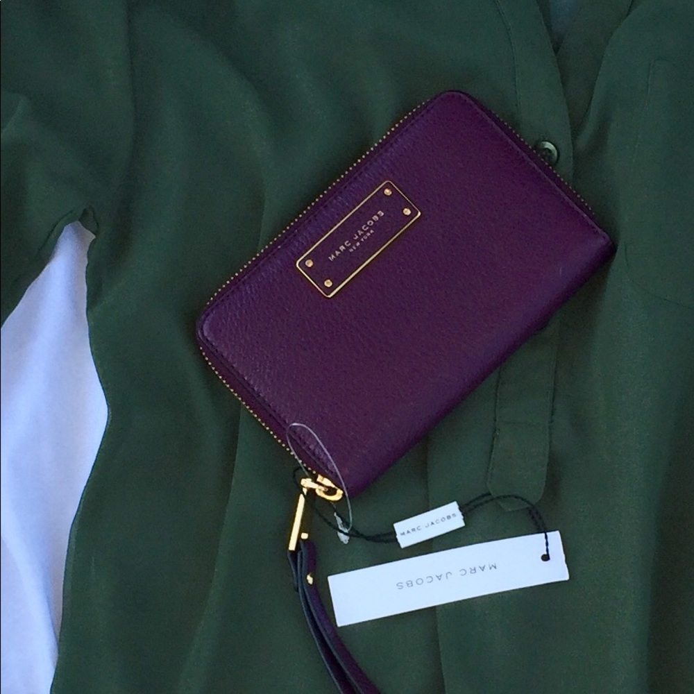NWT! Marc Jacobs Phone Wristlet